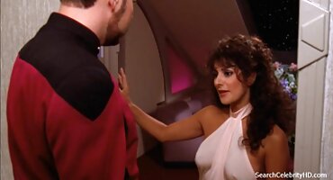 eva sex Tài xế Xe sex gái vú to Buýt Sofia Lee cung cấp cho hành khách.